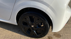 Peugeot 208 1.2 PureTech 100 Allure 5dr EAT8 Petrol Hatchback